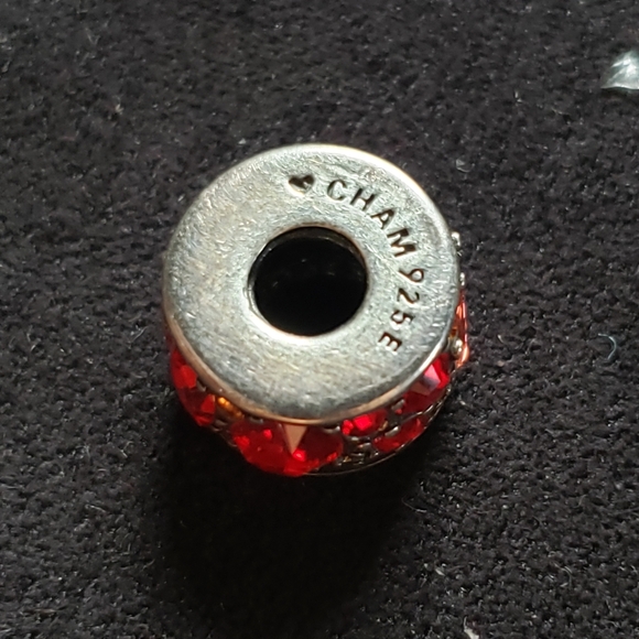 Chamilia Swarovski crystals charm - Picture 3 of 3